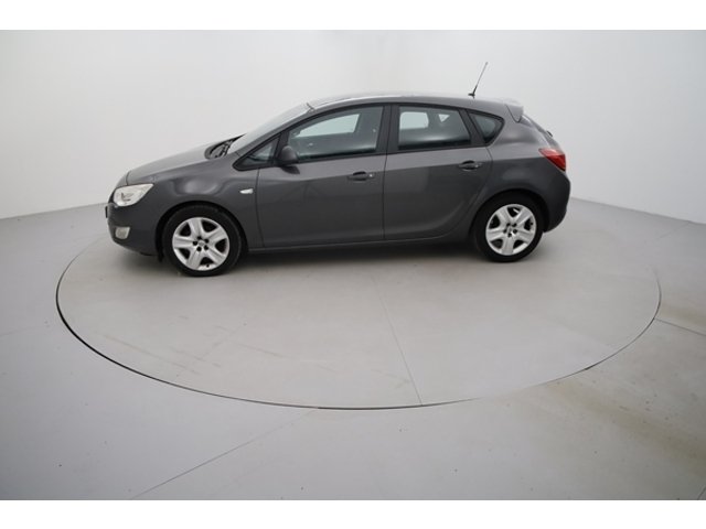 Opel Astra - Photo 3