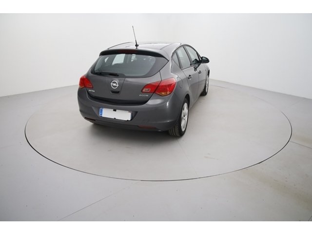 Opel Astra - Photo 6