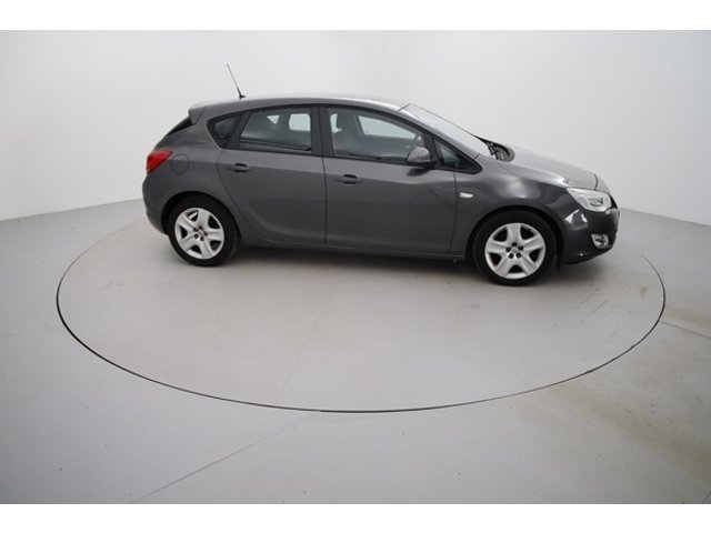 Opel Astra - Photo 8
