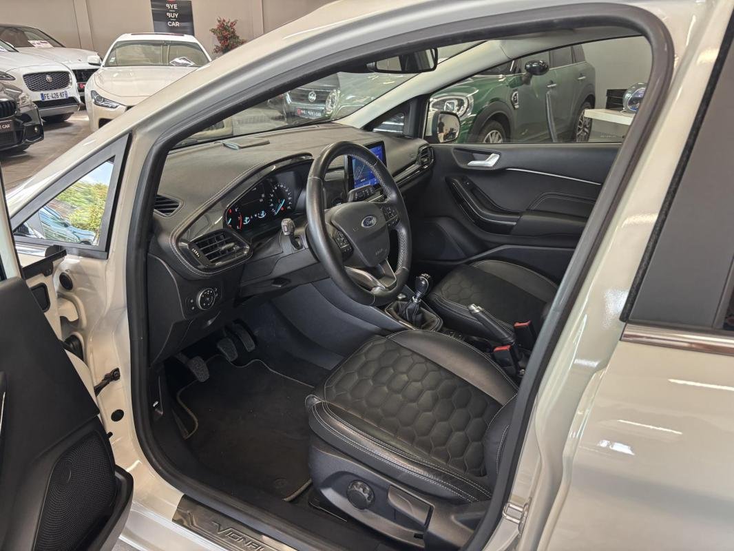 Ford Fiesta - Photo 12