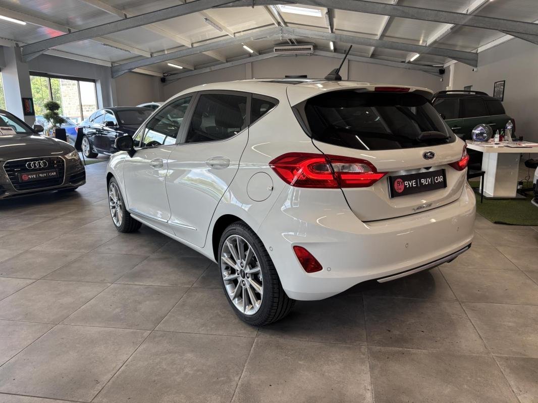 Ford Fiesta - Photo 4