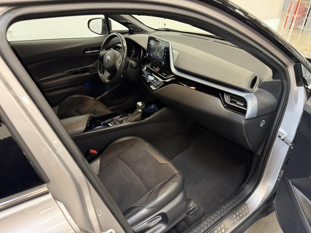 Toyota C-HR - Photo 30