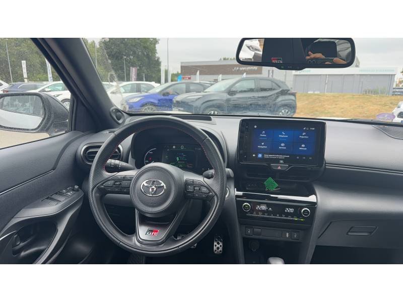 Toyota Yaris - Photo 11