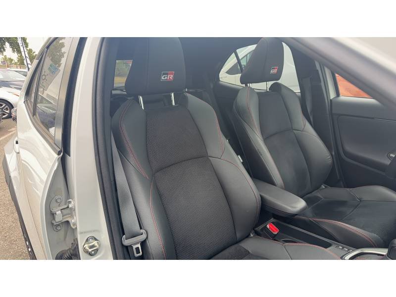 Toyota Yaris - Photo 12