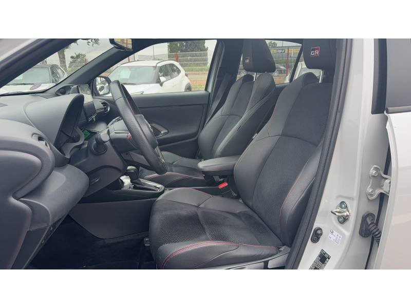 Toyota Yaris - Photo 10