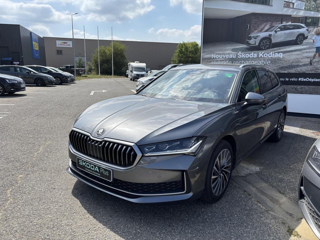 Skoda Superb Combi - Photo 1