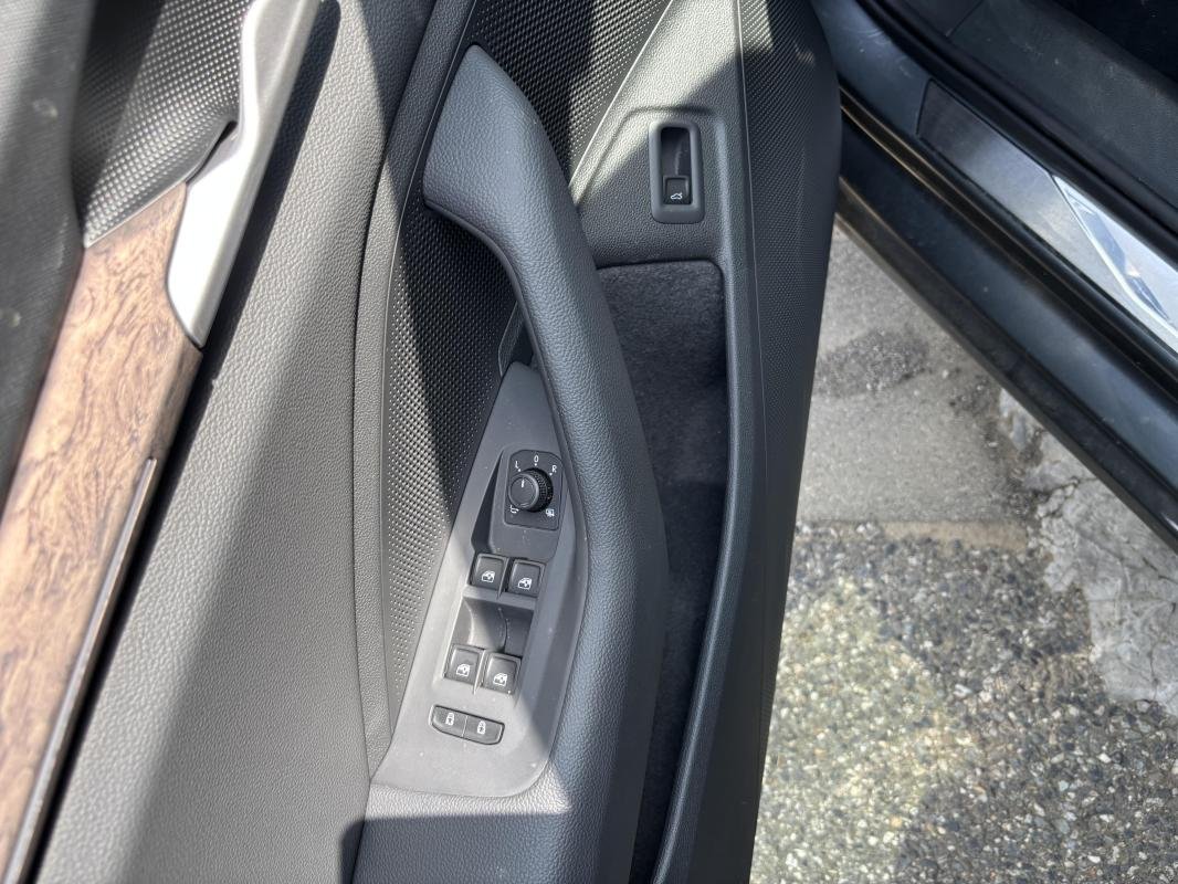 Skoda Superb Combi - Photo 11