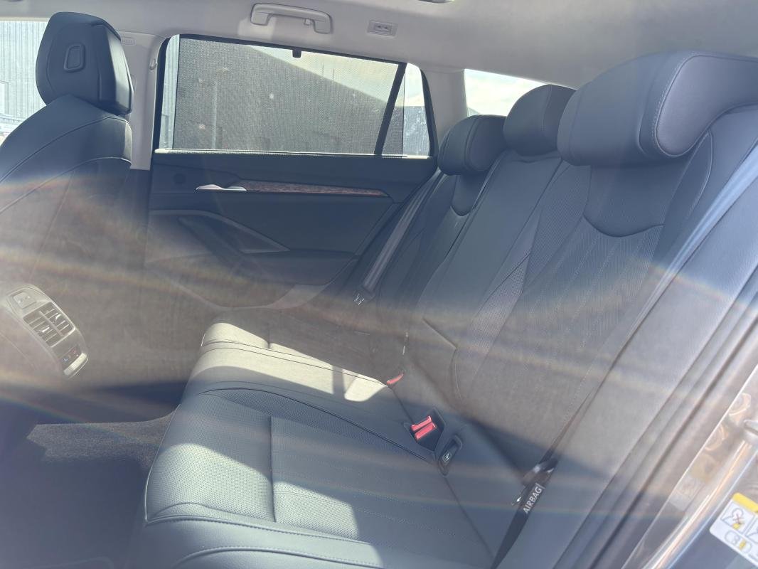 Skoda Superb Combi - Photo 30