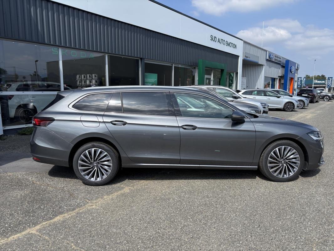 Skoda Superb Combi - Photo 6