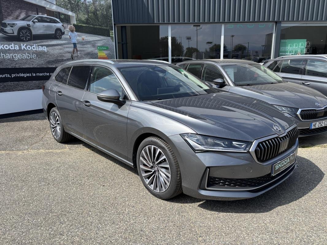 Skoda Superb Combi - Photo 7