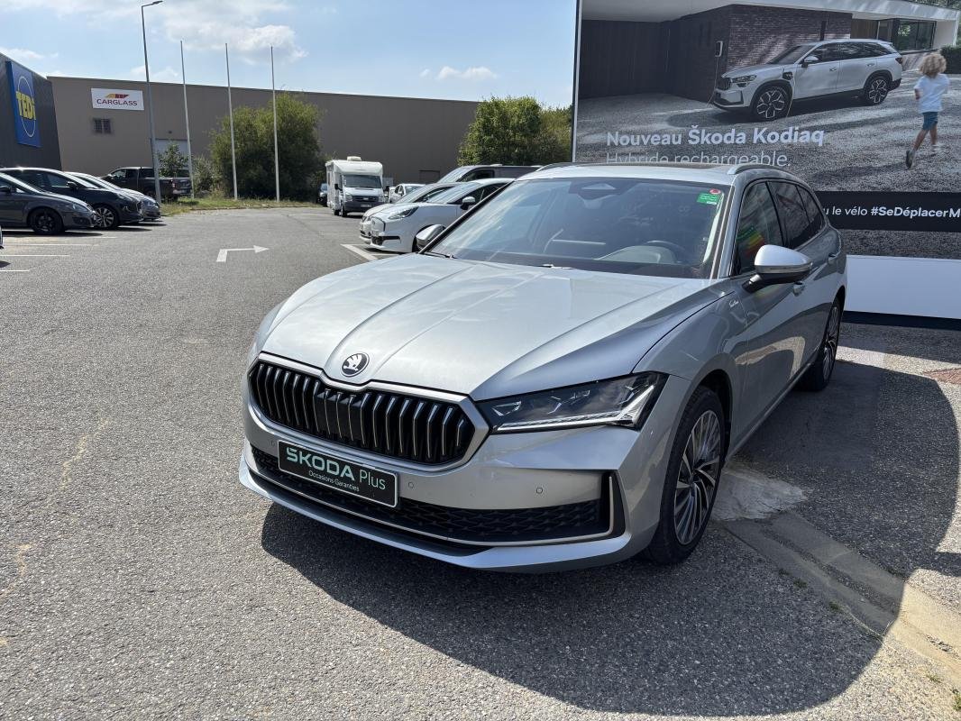 Skoda Superb Combi - Photo 1