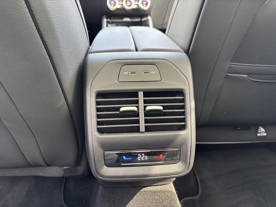 Skoda Superb Combi - Photo 24