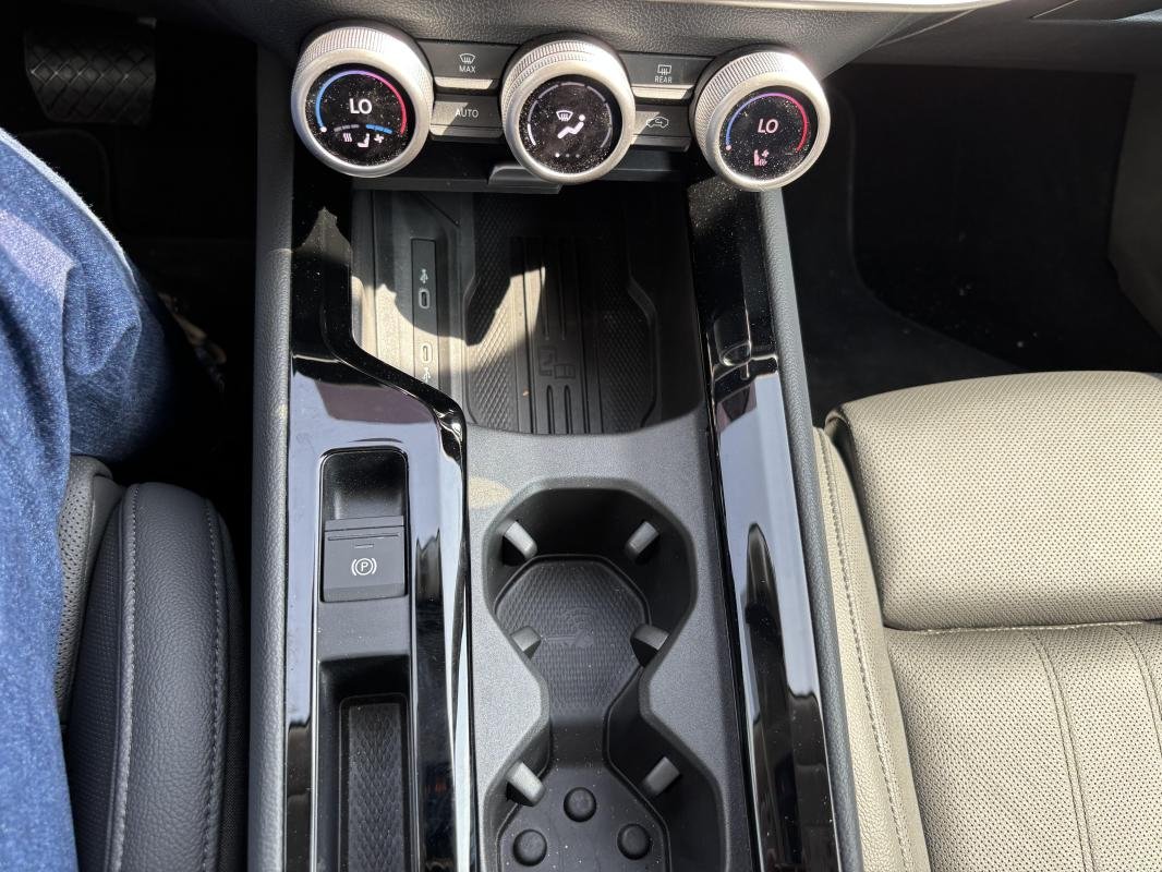 Skoda Superb Combi - Photo 25