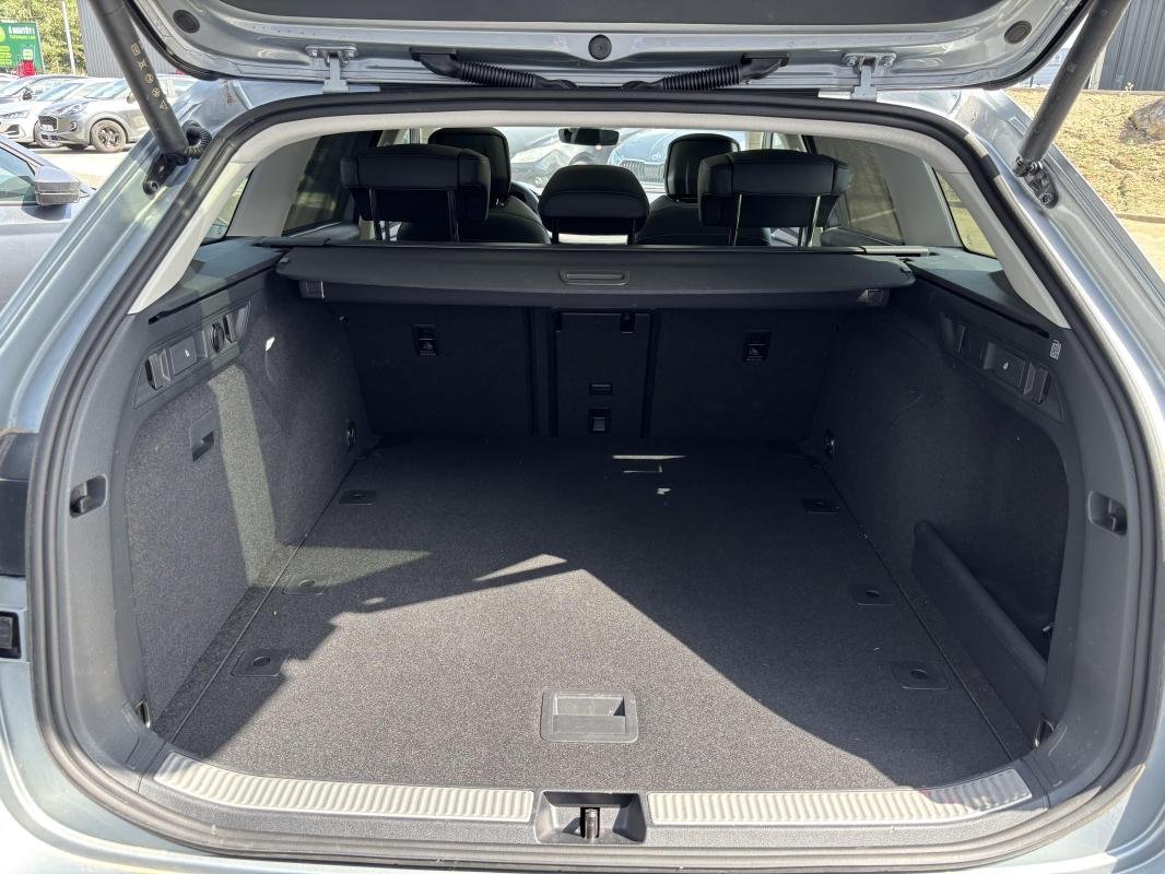 Skoda Superb Combi - Photo 29
