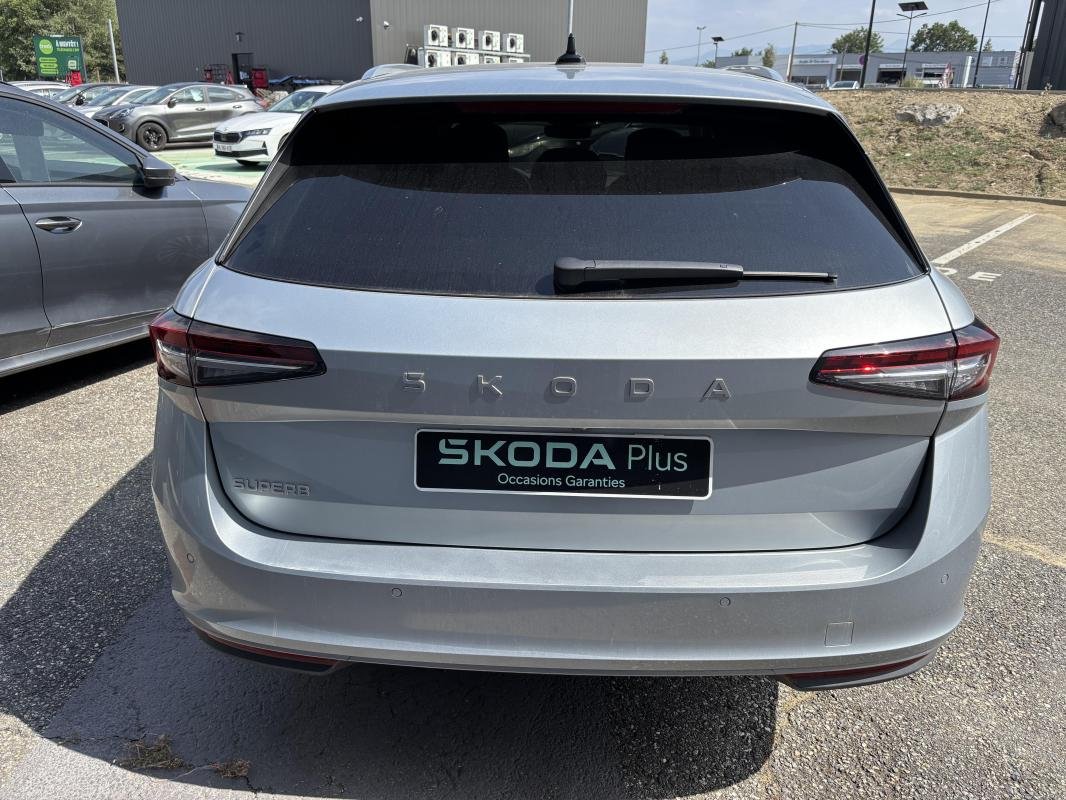 Skoda Superb Combi - Photo 4