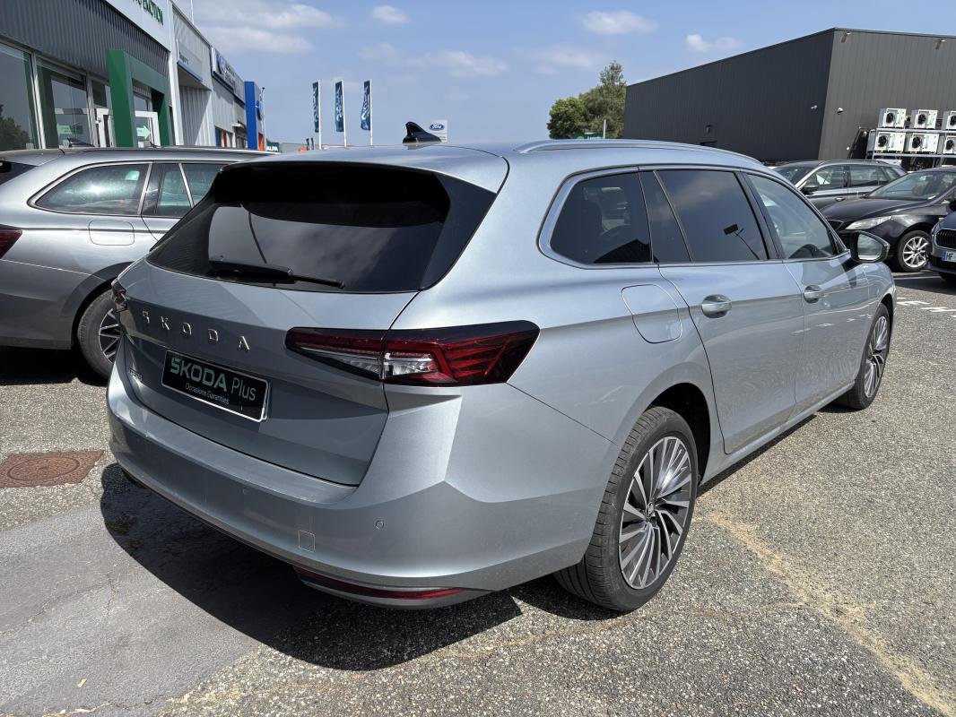 Skoda Superb Combi - Photo 5