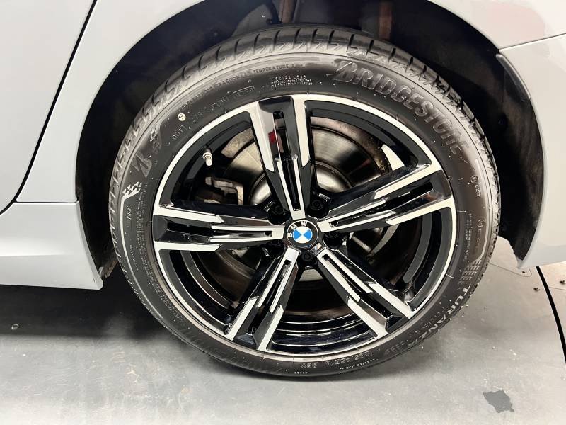 BMW Série 3 - Photo 17