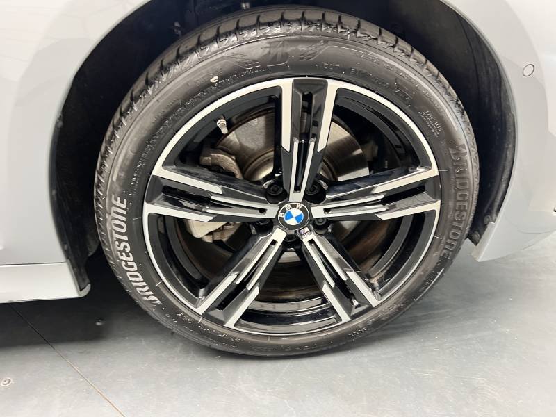BMW Série 3 - Photo 19