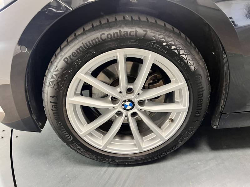 BMW Série 3 - Photo 15