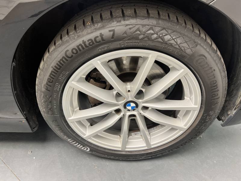 BMW Série 3 - Photo 18