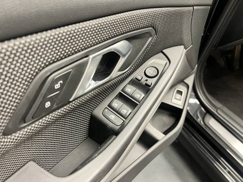 BMW Série 3 - Photo 39