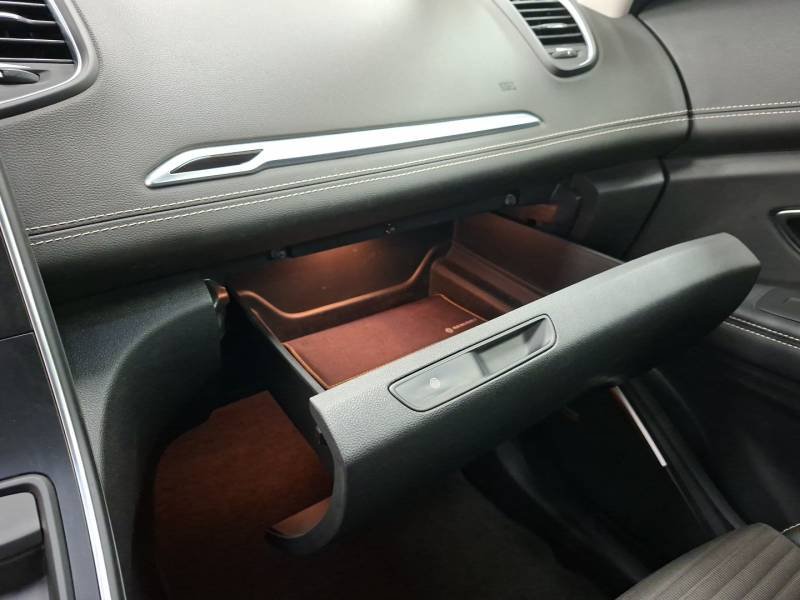 Renault Scénic - Photo 21