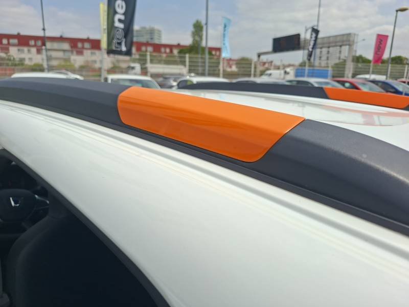 Dacia Spring - Photo 20