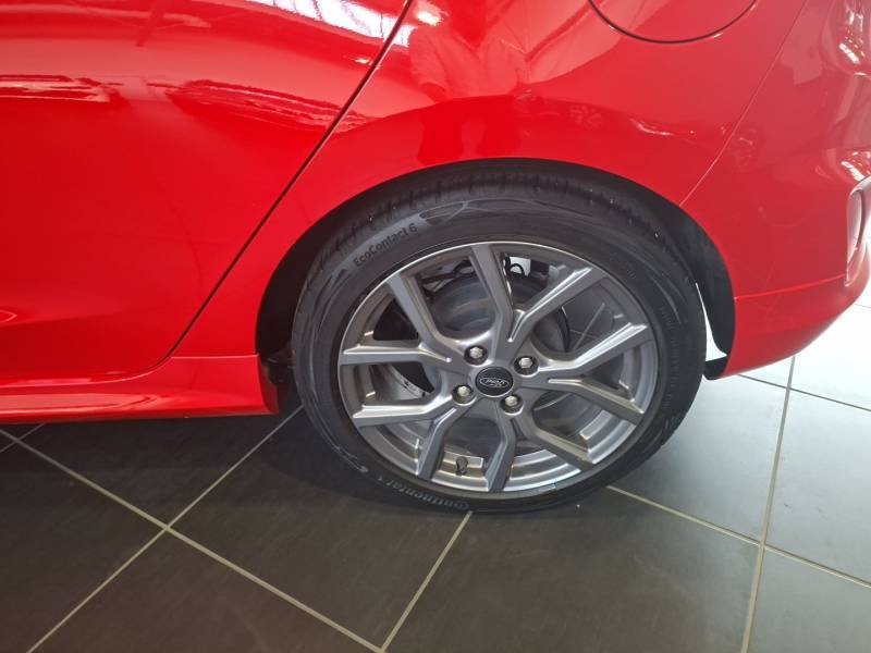 Ford Fiesta - Photo 13