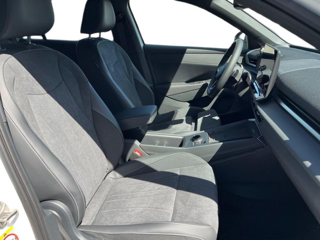 Volkswagen T-Roc - Photo 13