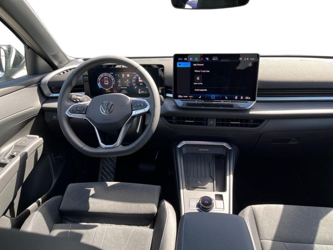 Volkswagen T-Roc - Photo 24