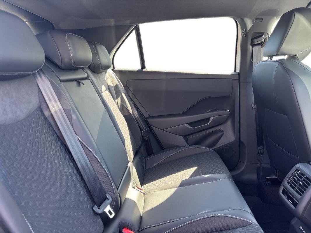 Volkswagen T-Roc - Photo 23