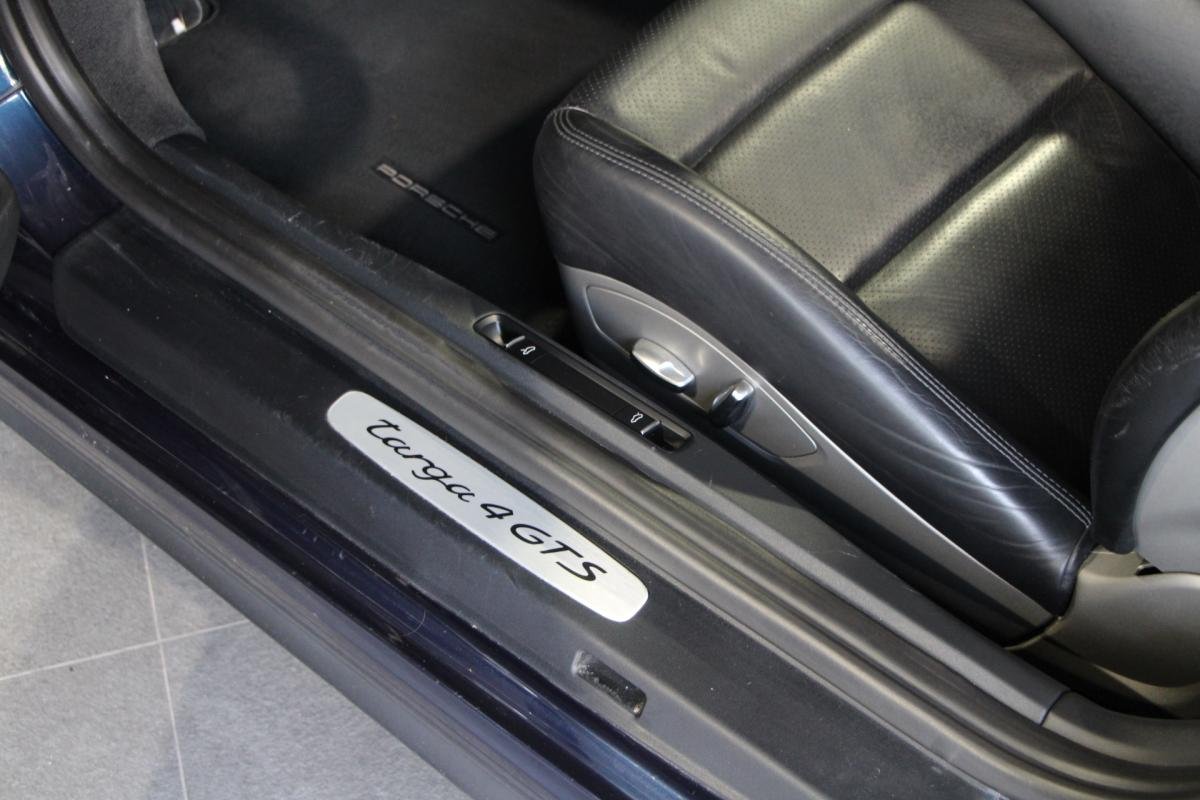 Porsche 911 - Photo 11