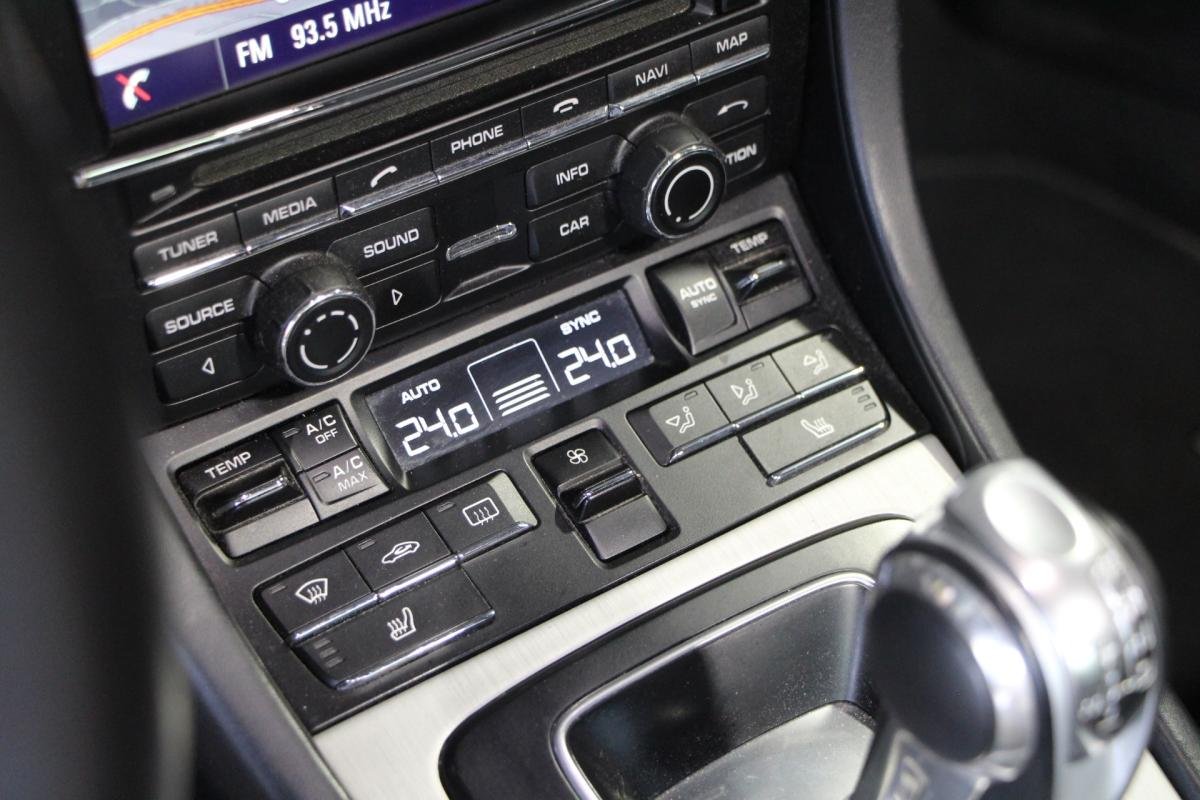 Porsche 911 - Photo 18