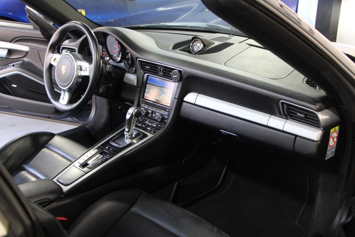 Porsche 911 - Photo 23