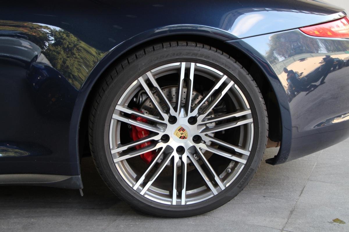 Porsche 911 - Photo 5