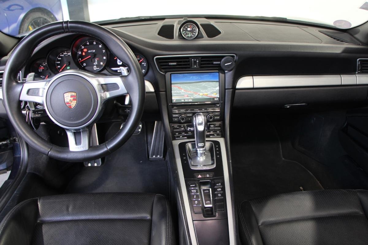 Porsche 911 - Photo 9