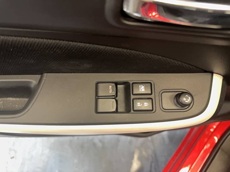 Suzuki Swift - Photo 12