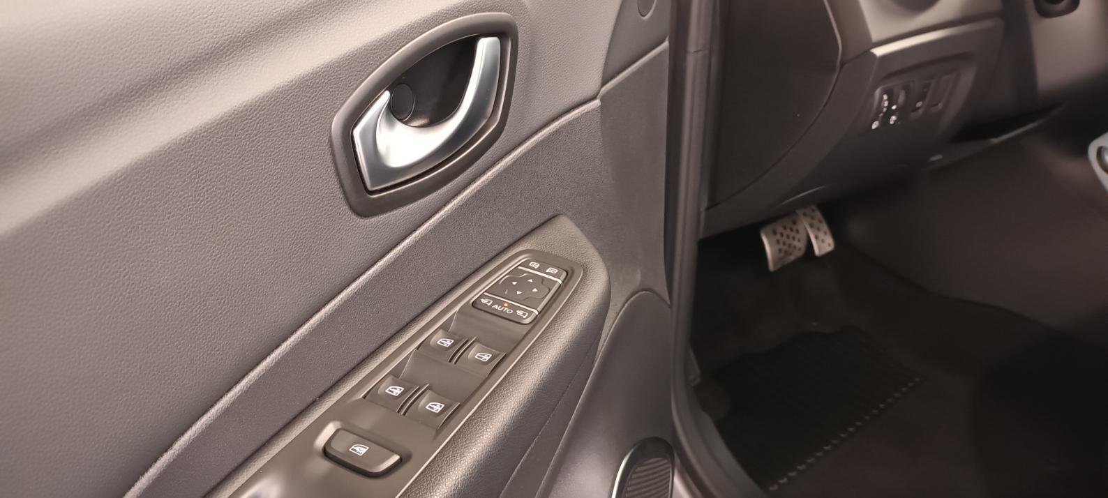 Renault Captur - Photo 8