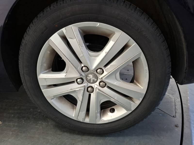 Peugeot 208 - Photo 13