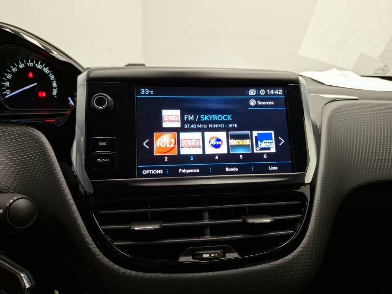 Peugeot 208 - Photo 14
