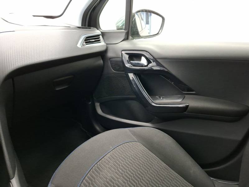Peugeot 208 - Photo 19