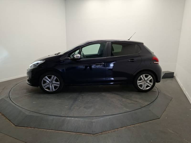 Peugeot 208 - Photo 2