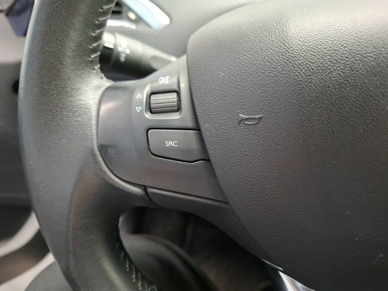 Peugeot 208 - Photo 22
