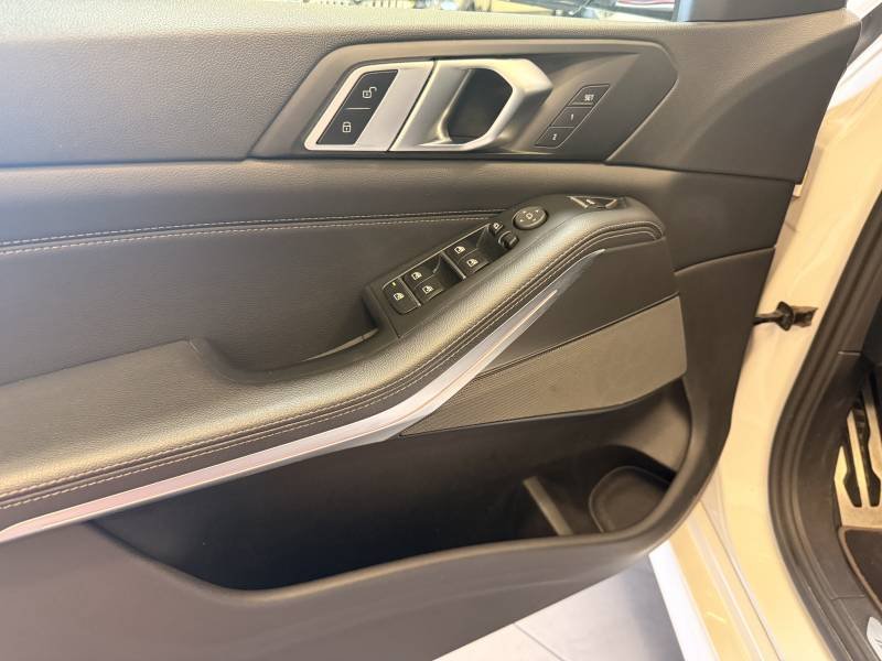 BMW X5 - Photo 11