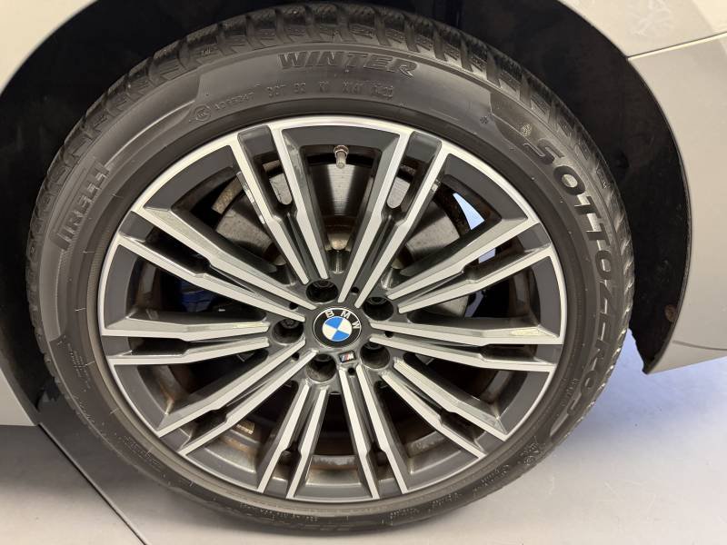 BMW Série 3 - Photo 32