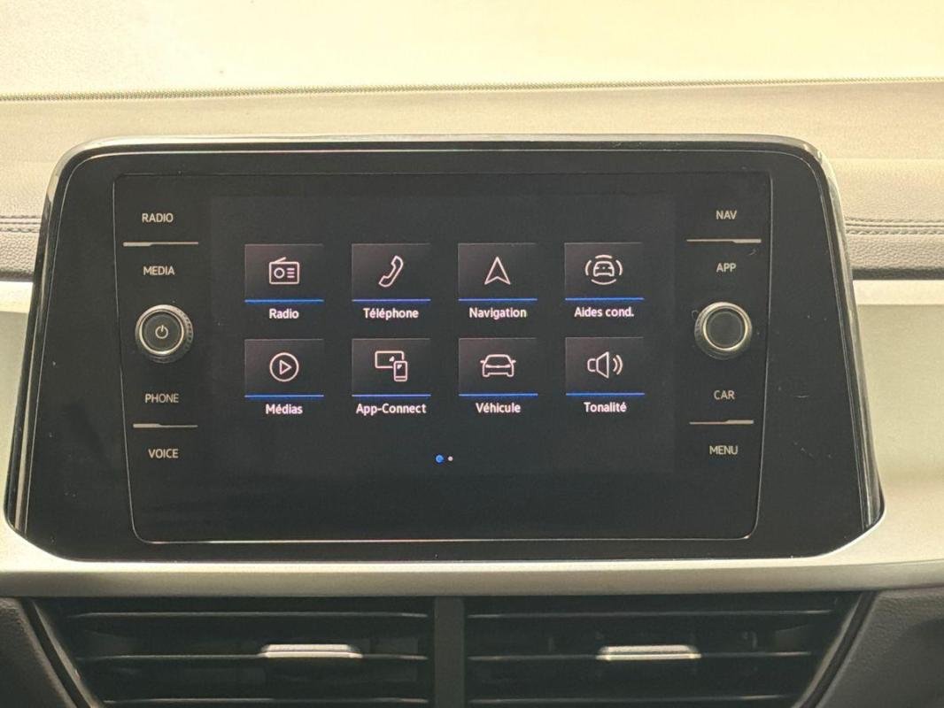 Volkswagen T-Roc - Photo 16
