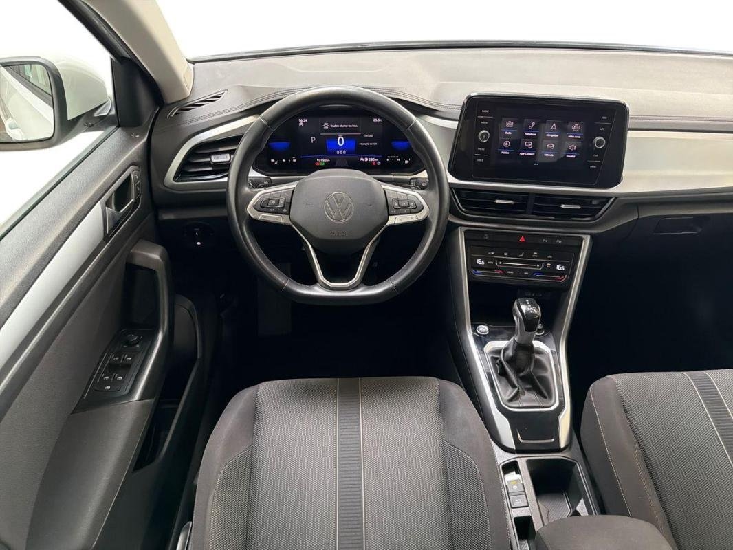 Volkswagen T-Roc - Photo 24