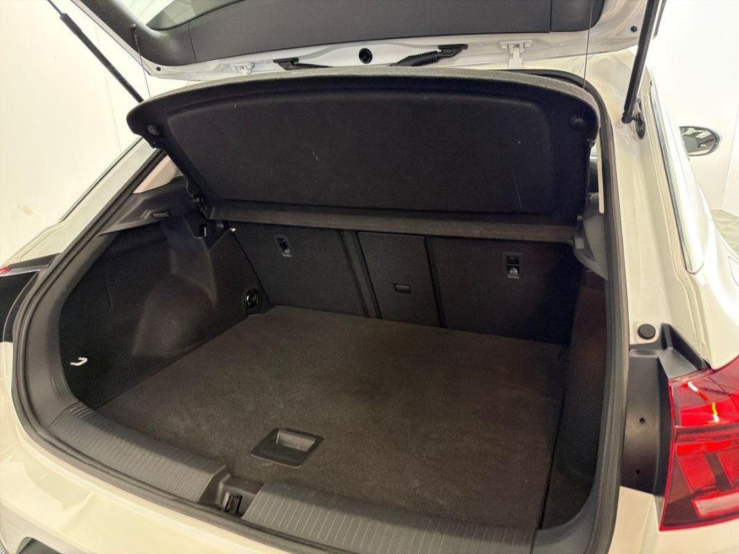 Volkswagen T-Roc - Photo 32