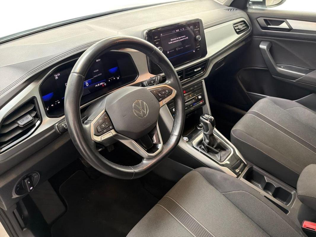Volkswagen T-Roc - Photo 9