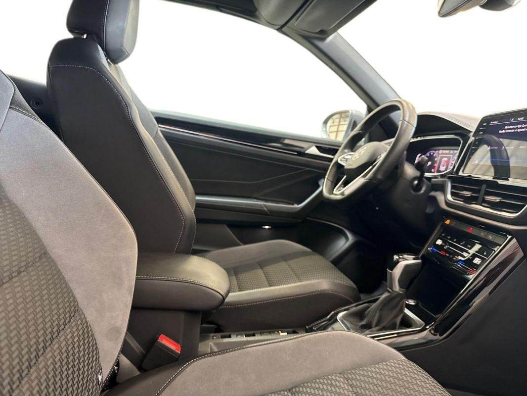 Volkswagen T-Roc - Photo 13